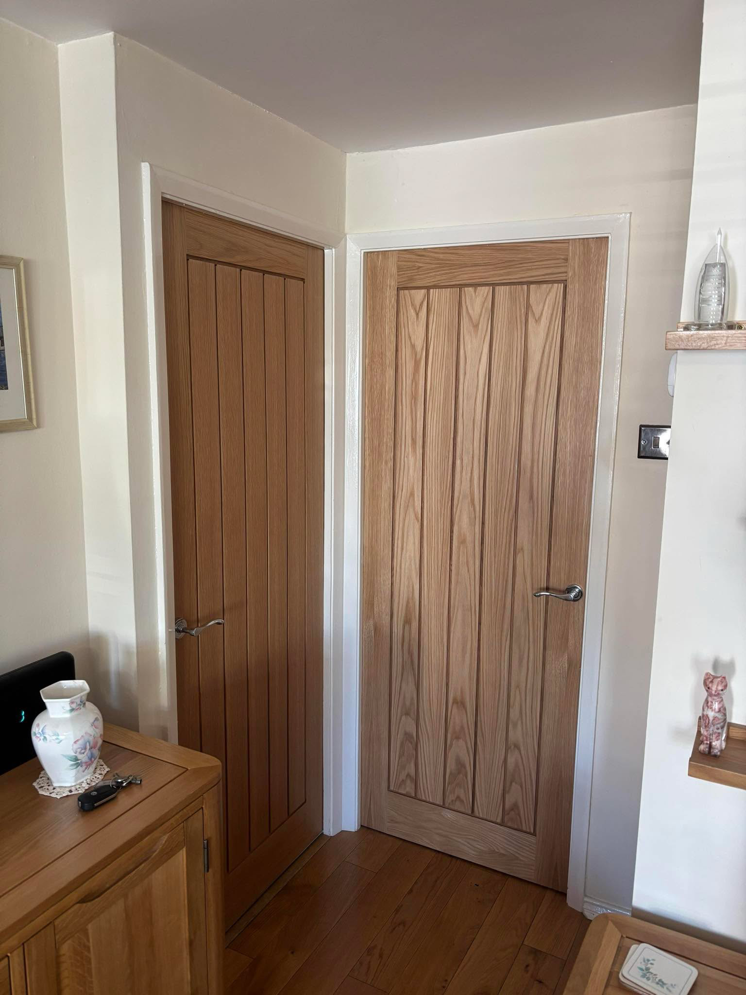 Oak internal door fitting (17)