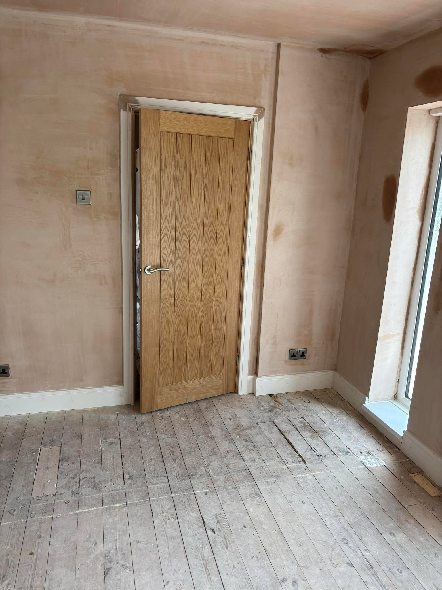 Oak internal door fitting (19)