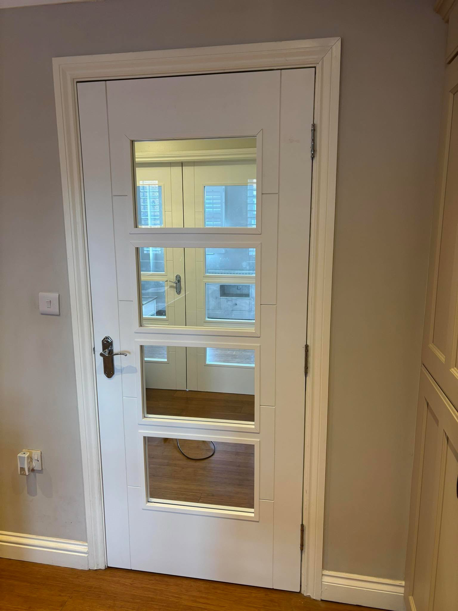 Oak internal door fitting (26)