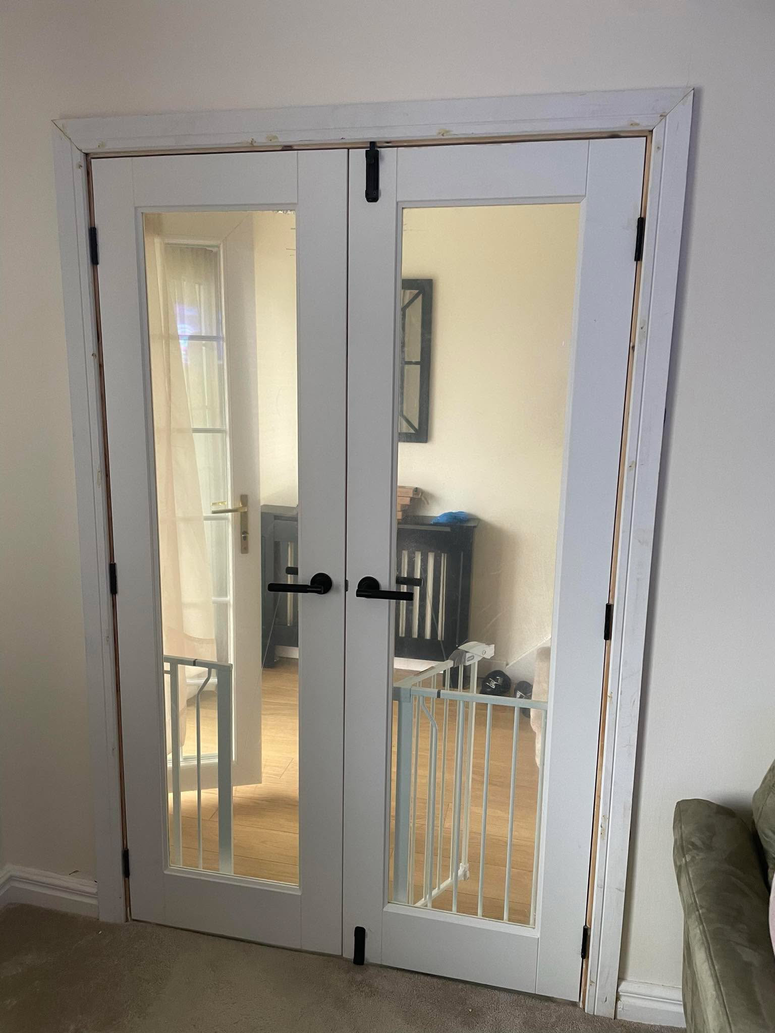 Oak internal door fitting (30)