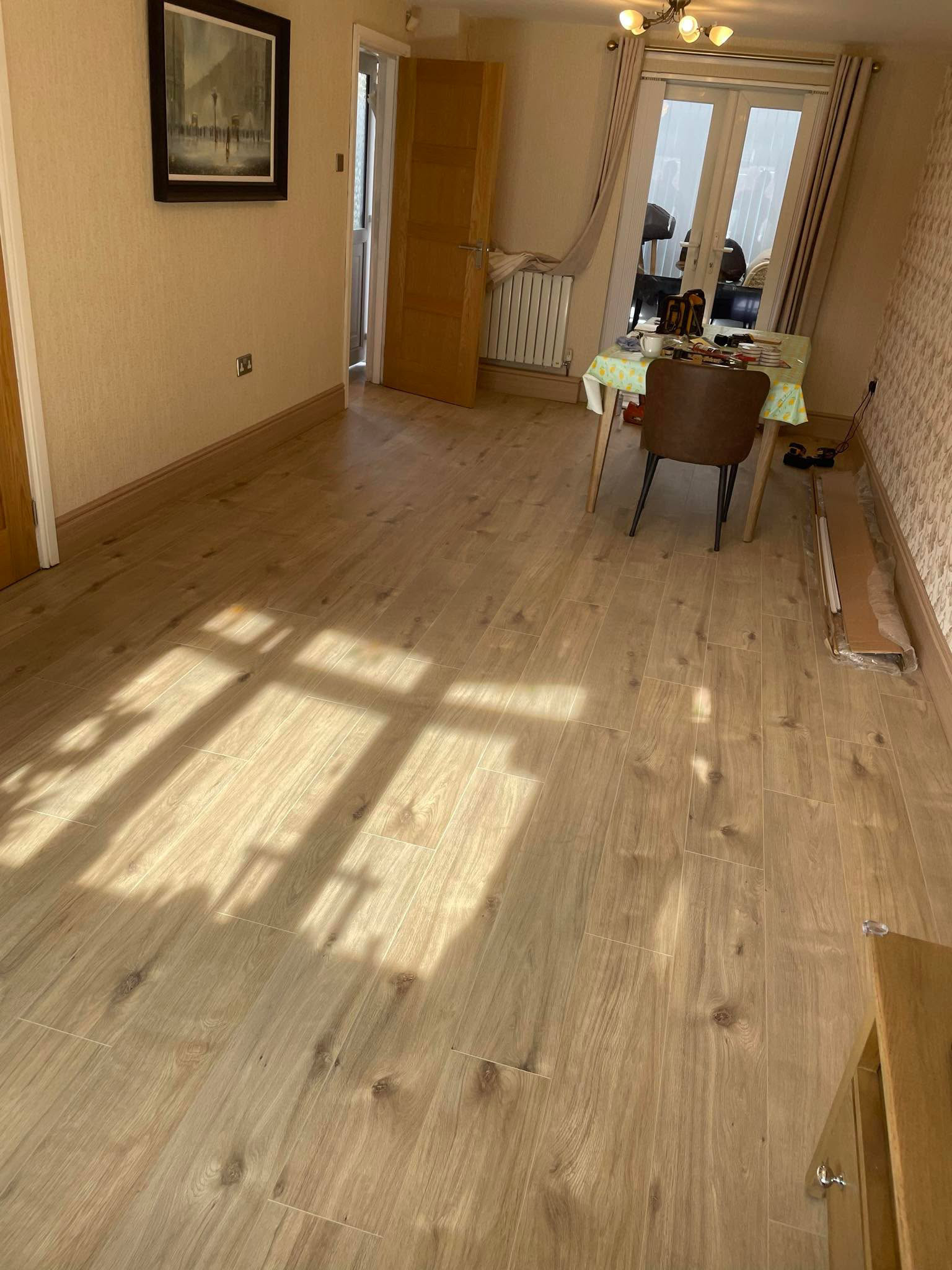 Wood-effect flooring installation (2)