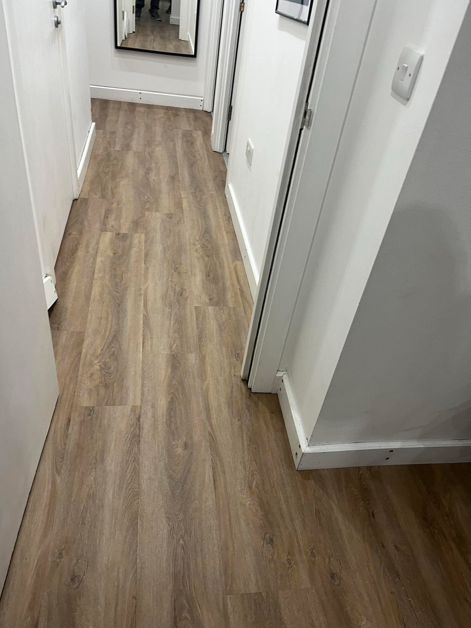 Wood-effect flooring installation (6)