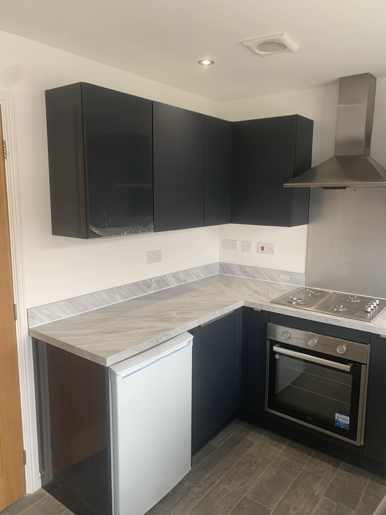 Galley kitchen refit (4)