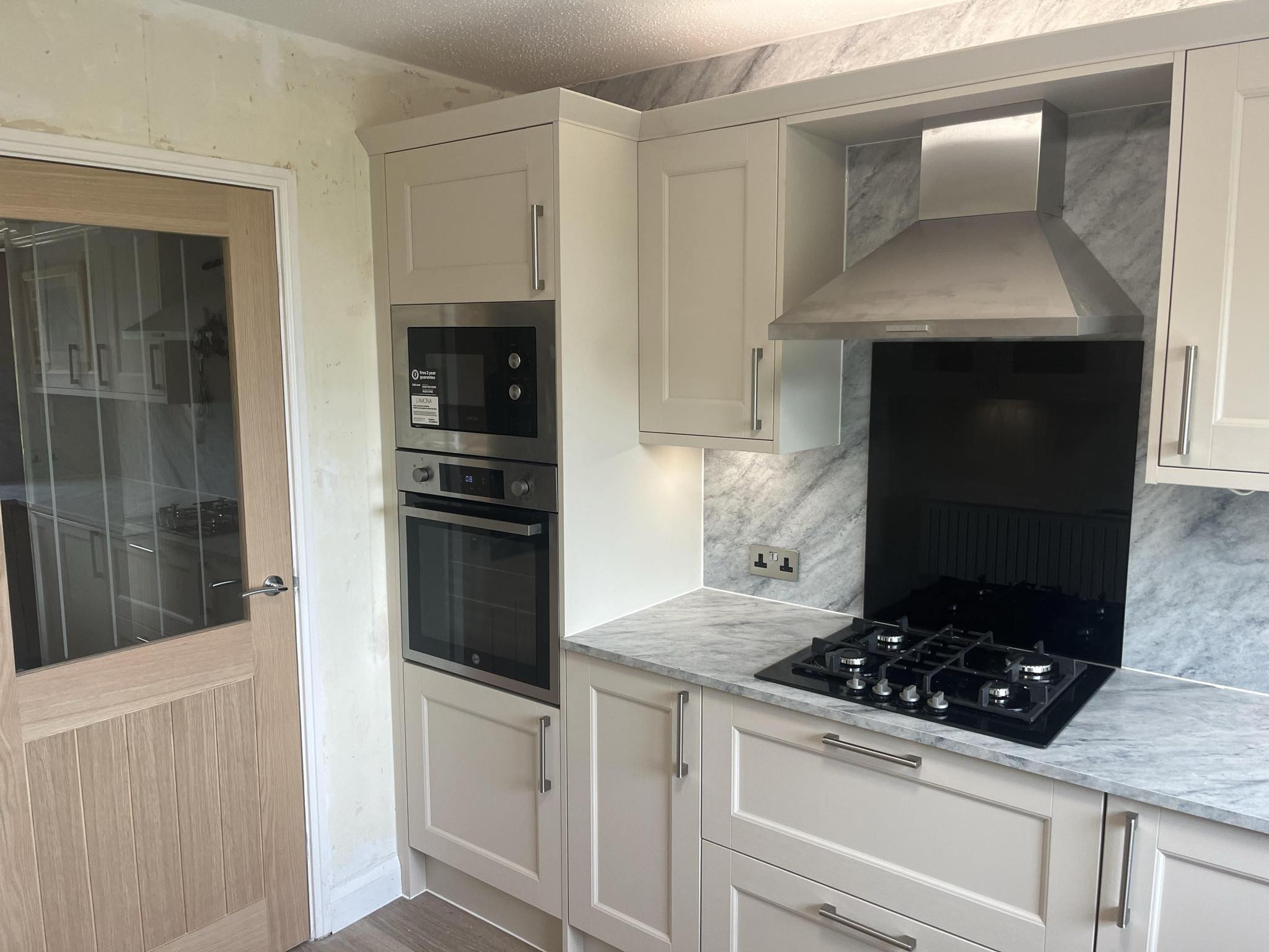 Galley kitchen refit (15)