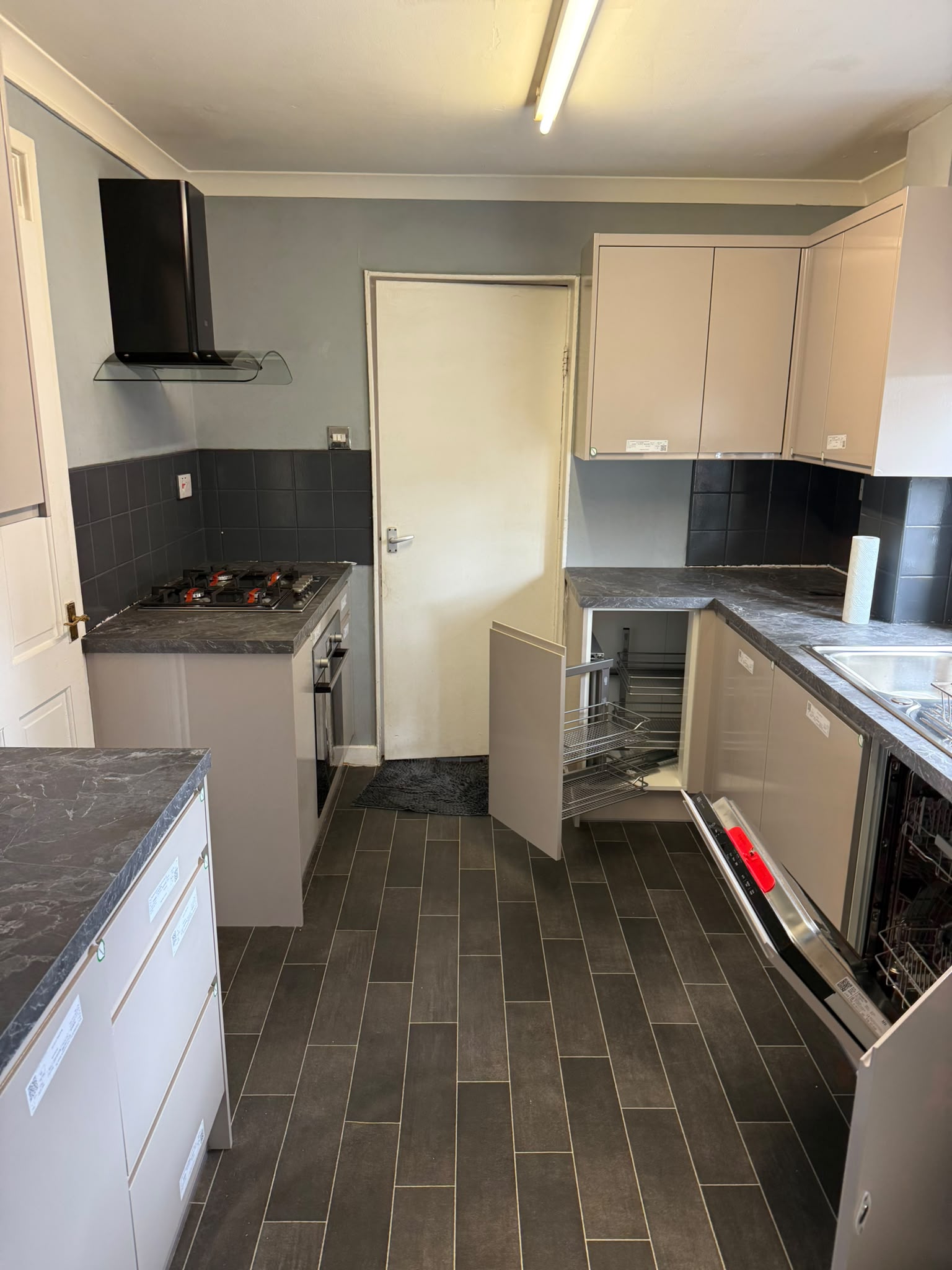 Cashmere and slate kitchen (3)
