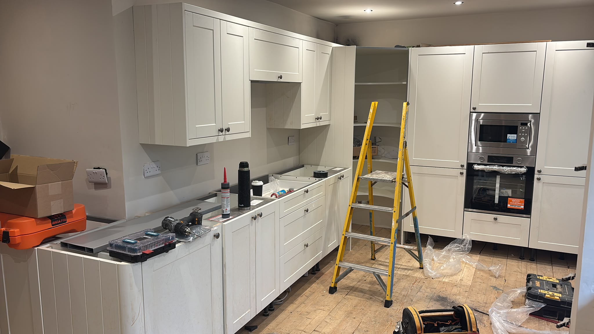 Cream shaker family kitchen (5)