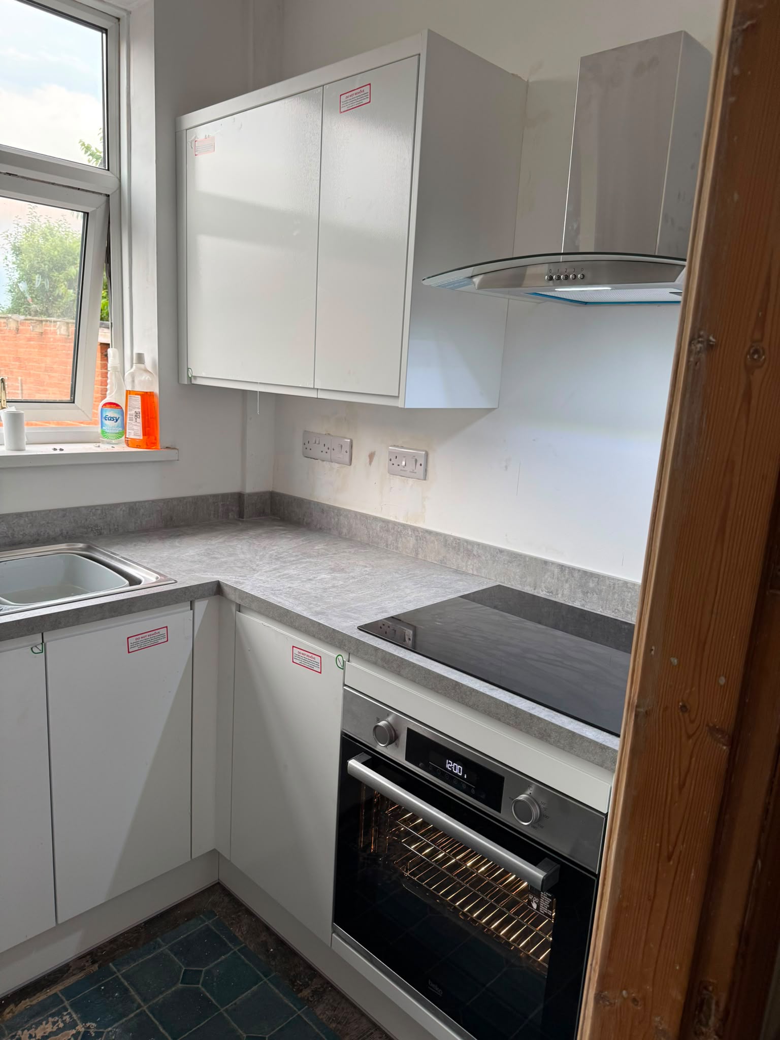 White gloss galley kitchen (2)
