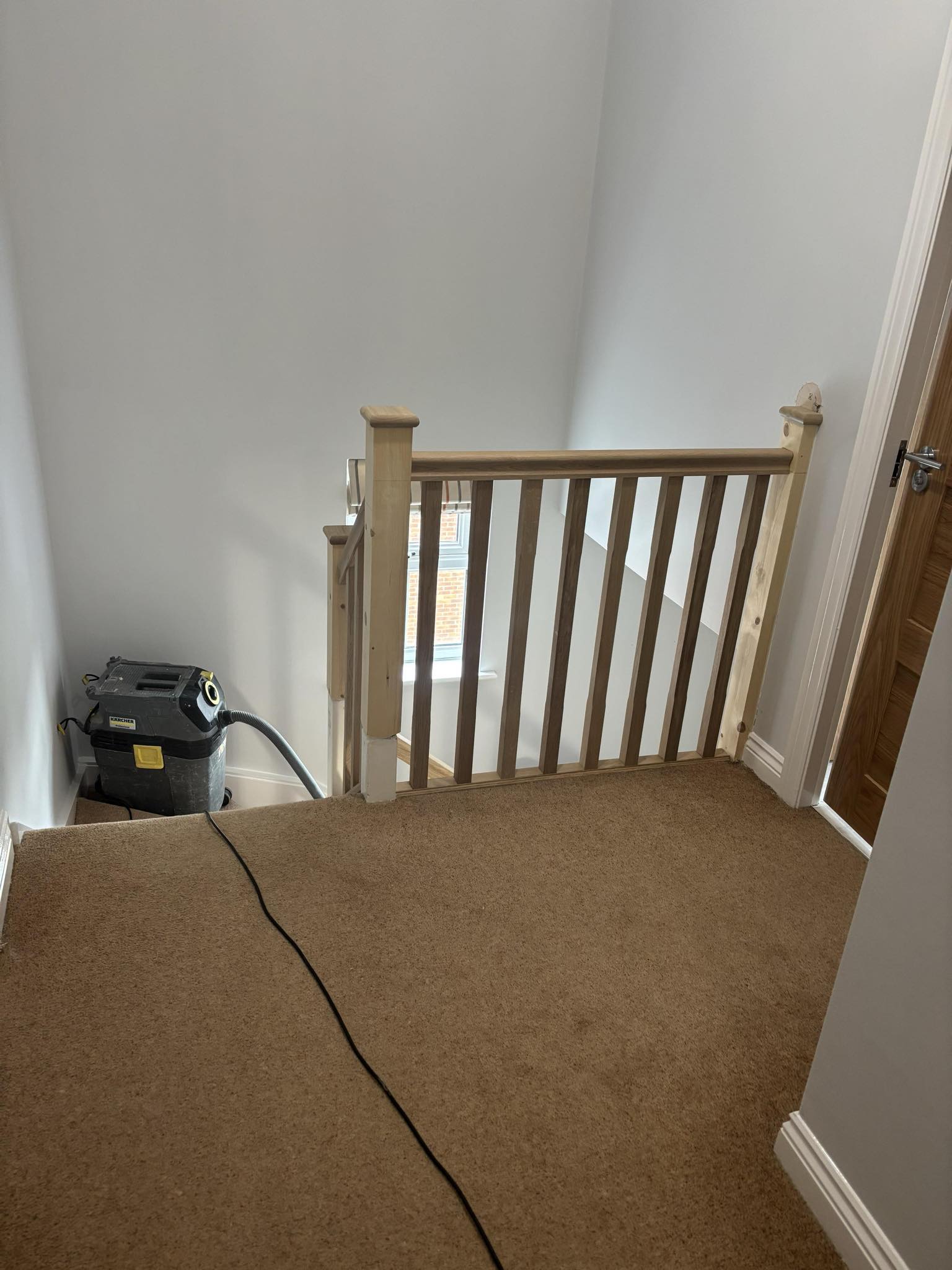 Oak and glass staircase (7)