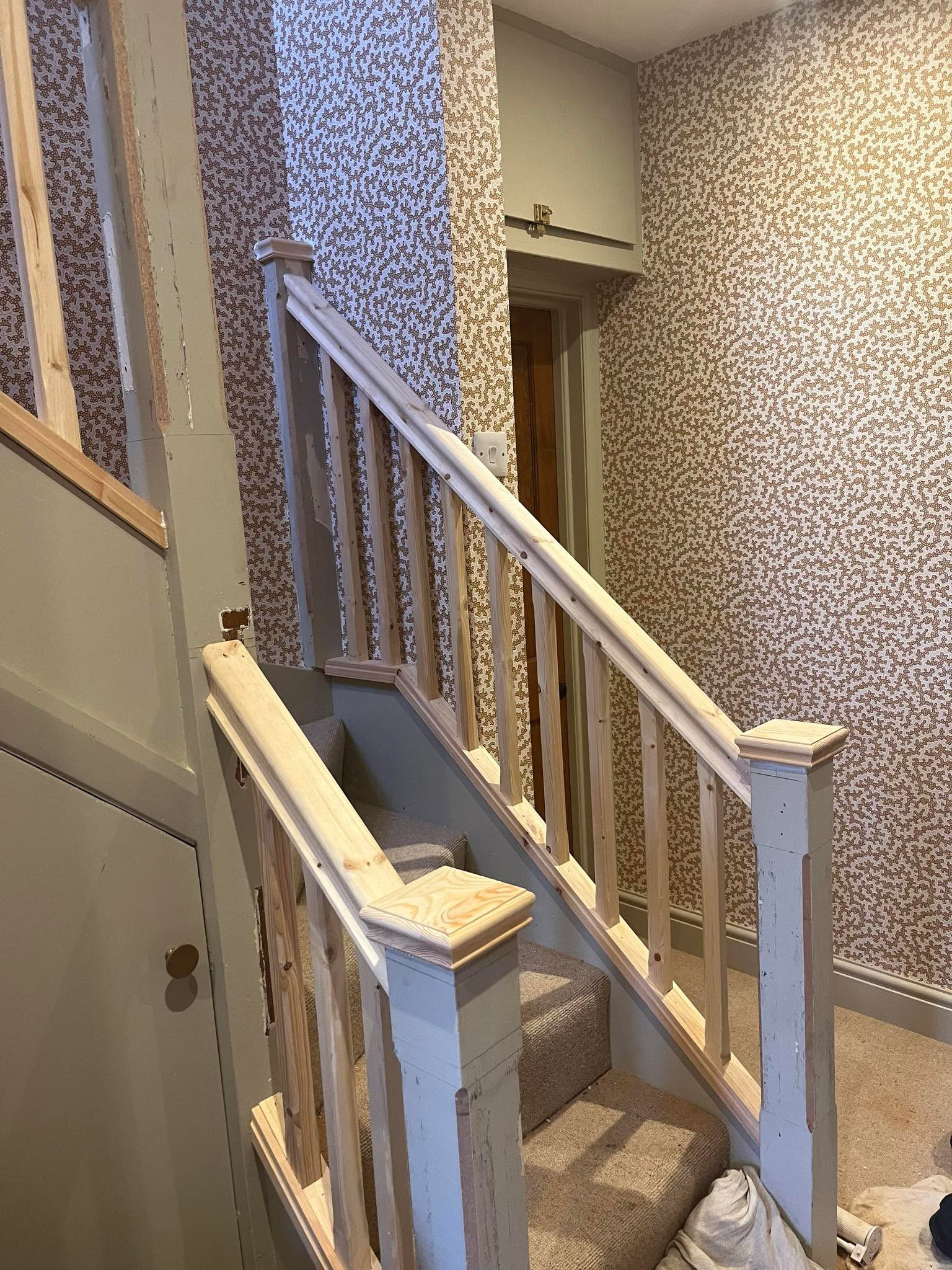 Oak spindle staircase (7)