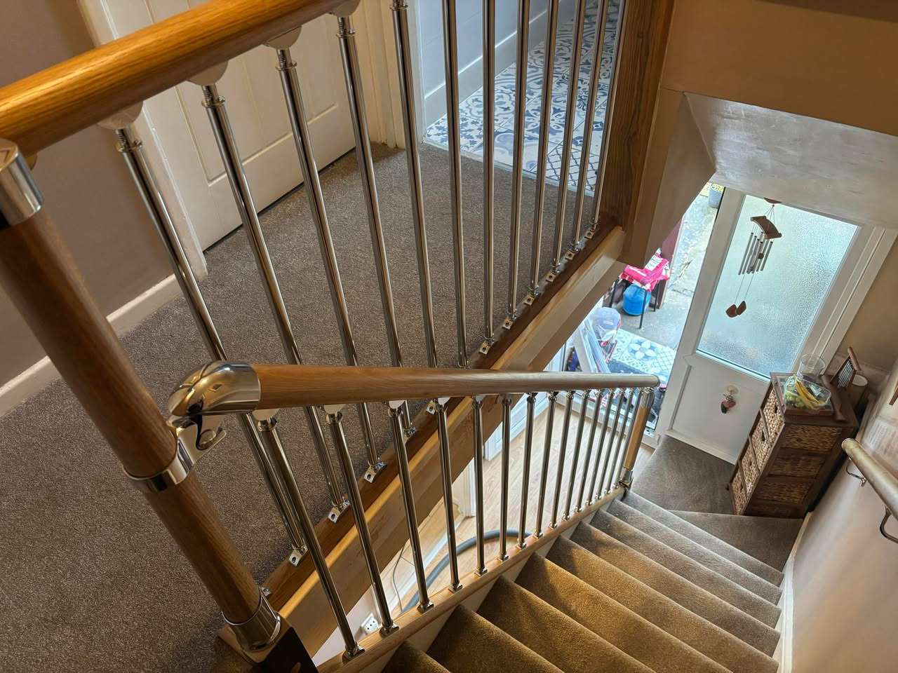 Pine newel staircase (5)