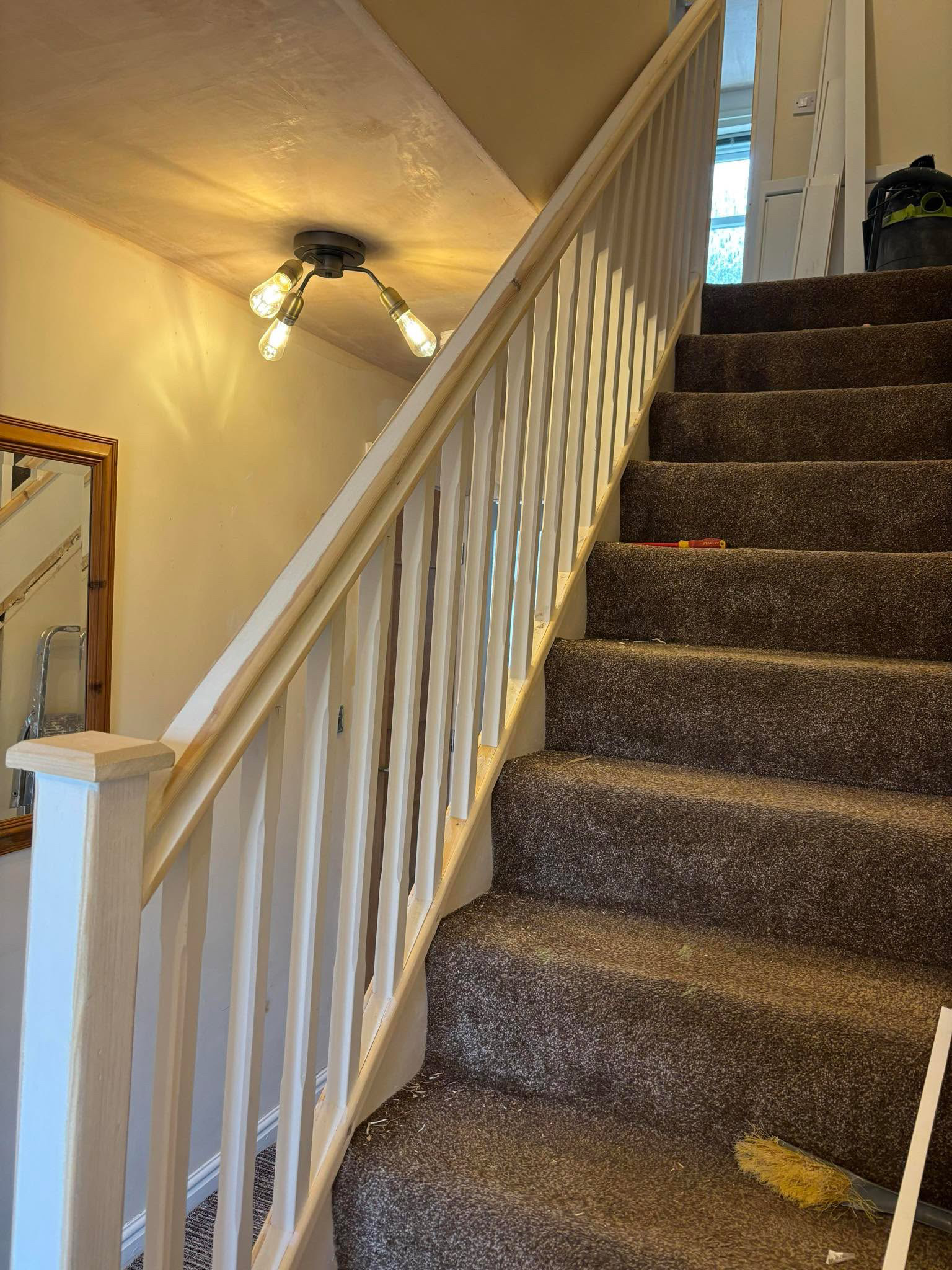 Pine newel staircase (8)