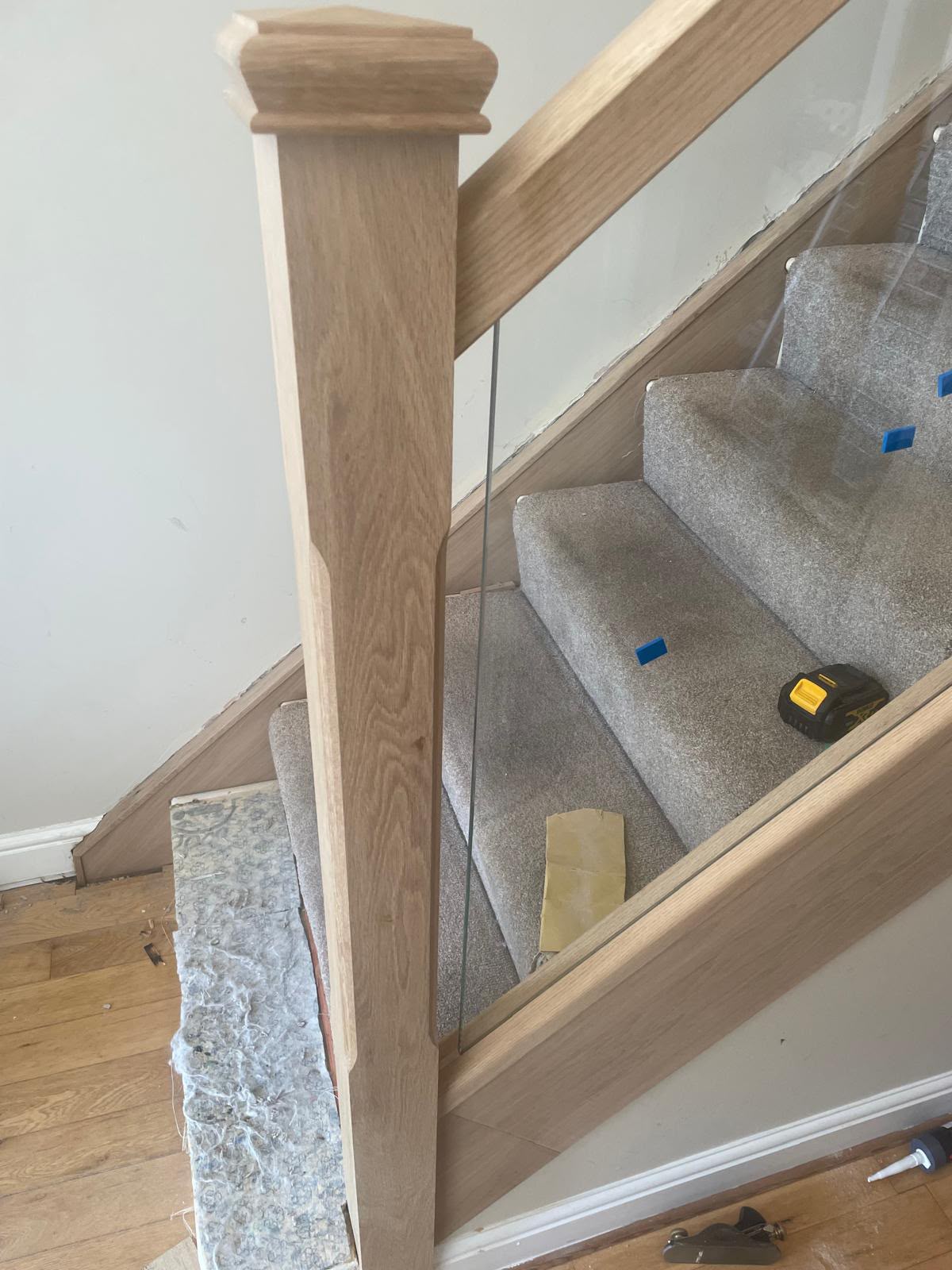 Oak and glass balustrade (2)