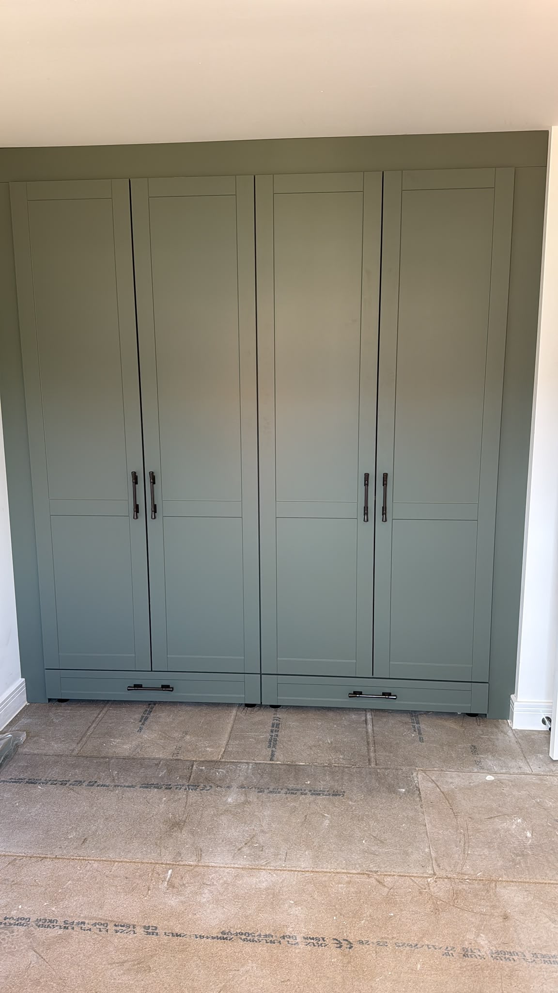 Sage green fitted wardrobes (5)