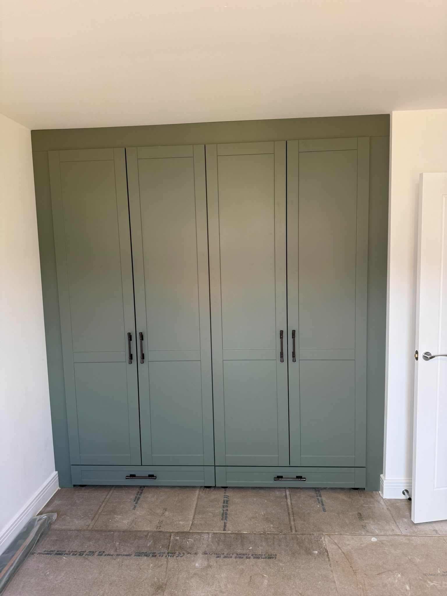 Sage green fitted wardrobes (9)